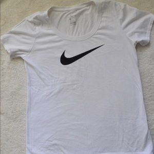 Nike tee